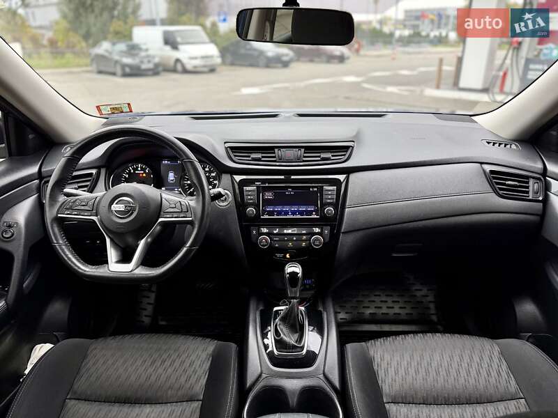 Позашляховик / Кросовер Nissan Rogue 2017 в Києві