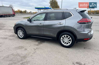 Внедорожник / Кроссовер Nissan Rogue 2018 в 