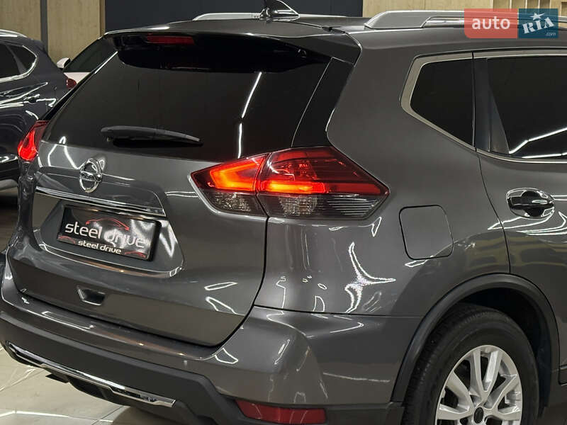 Позашляховик / Кросовер Nissan Rogue 2017 в Миколаєві