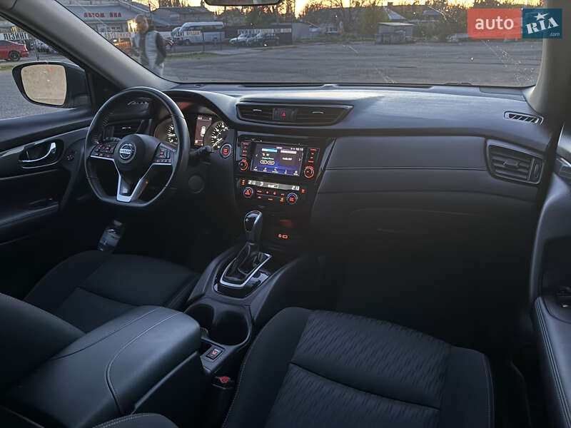 Позашляховик / Кросовер Nissan Rogue 2019 в Миколаєві