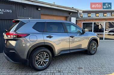 Внедорожник / Кроссовер Nissan Rogue 2022 в Нововолынске