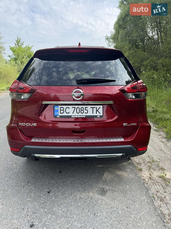 Внедорожник / Кроссовер Nissan Rogue 2017 в Львове