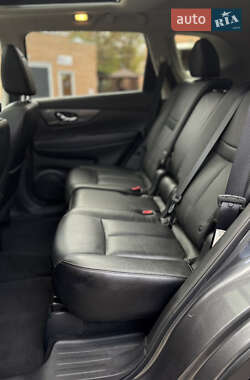 Внедорожник / Кроссовер Nissan Rogue 2015 в 