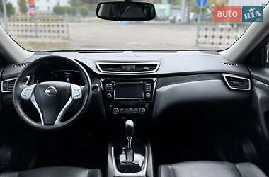 Внедорожник / Кроссовер Nissan Rogue 2015 в 