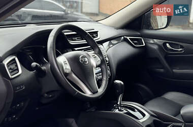 Внедорожник / Кроссовер Nissan Rogue 2015 в 