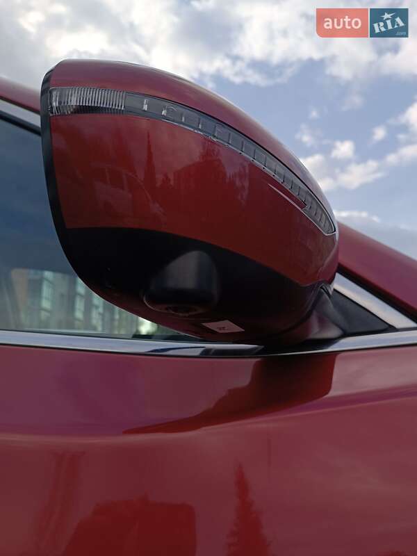 Внедорожник / Кроссовер Nissan Rogue 2016 в Маневичах