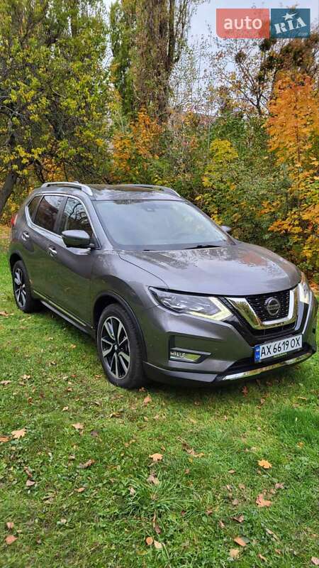 Позашляховик / Кросовер Nissan Rogue 2018 в Харкові