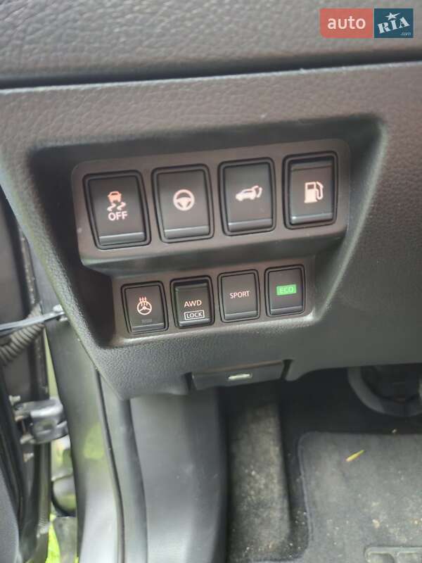 Позашляховик / Кросовер Nissan Rogue 2018 в Харкові