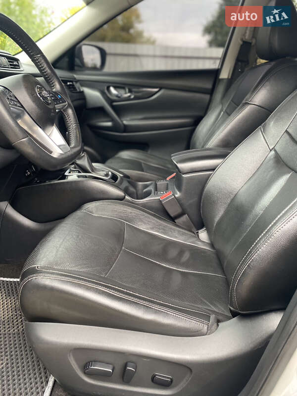 Внедорожник / Кроссовер Nissan Rogue 2019 в Конотопе