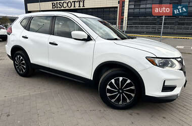 Позашляховик / Кросовер Nissan Rogue 2017 в  фото 9 Позашляховик / Кросовер Nissan Rogue 2017 в
