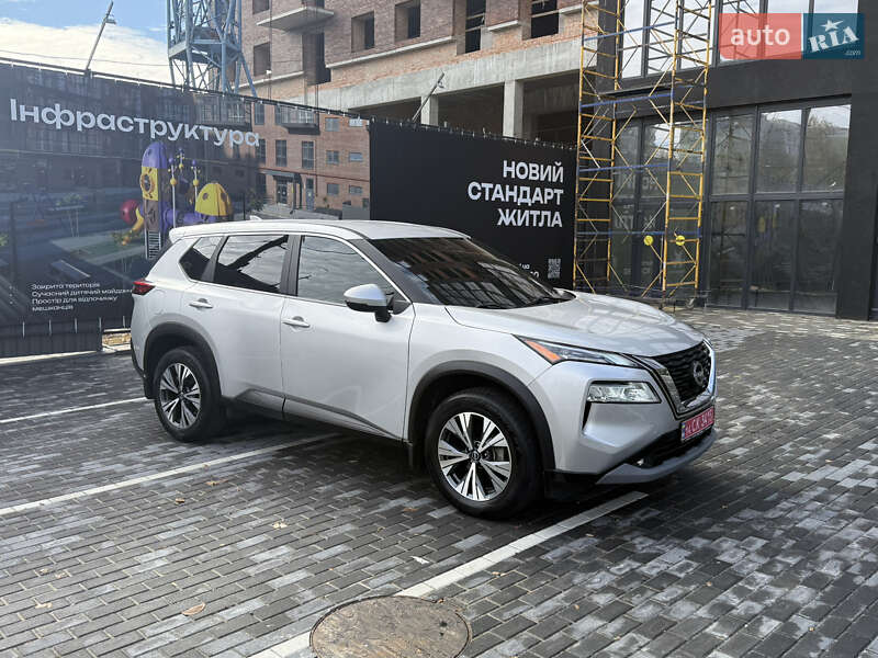 Позашляховик / Кросовер Nissan Rogue 2022 в Полтаві