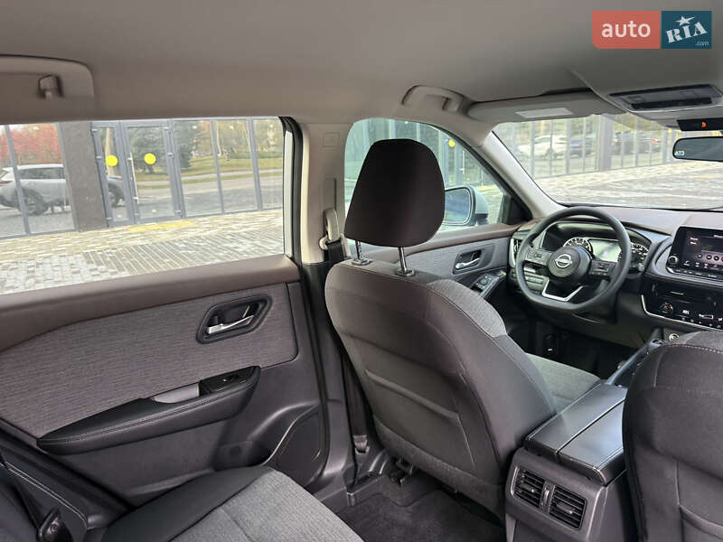 Позашляховик / Кросовер Nissan Rogue 2022 в Полтаві