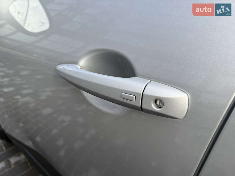 Позашляховик / Кросовер Nissan Rogue 2022 в Полтаві