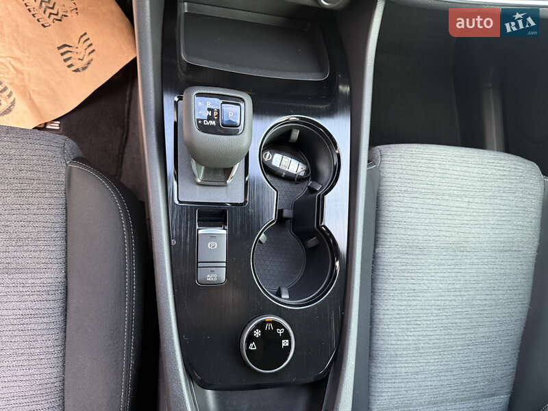 Позашляховик / Кросовер Nissan Rogue 2022 в Полтаві