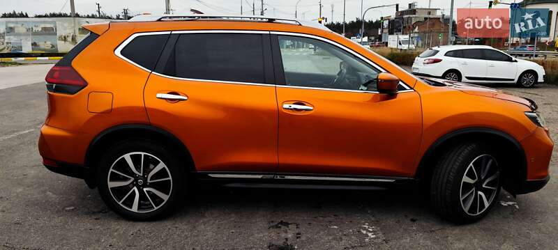 Внедорожник / Кроссовер Nissan Rogue 2019 в Ирпене