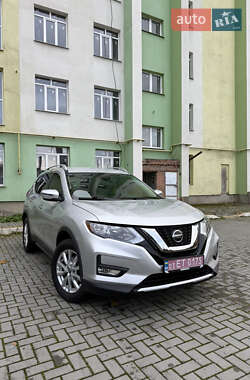 Позашляховик / Кросовер Nissan Rogue 2018 в Ромнах