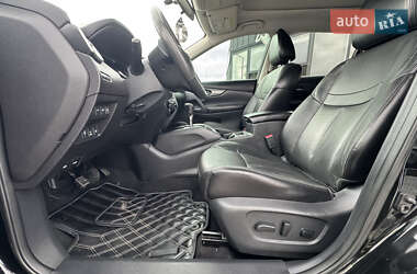 Позашляховик / Кросовер Nissan Rogue 2015 в  фото 37 Позашляховик / Кросовер Nissan Rogue 2015 в