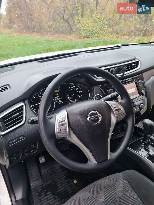 Внедорожник / Кроссовер Nissan Rogue 2016 в Днепре