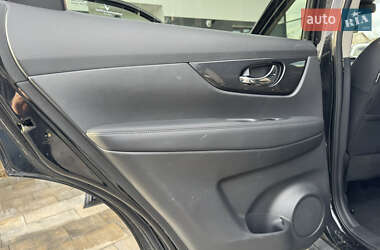 Позашляховик / Кросовер Nissan Rogue 2019 в 