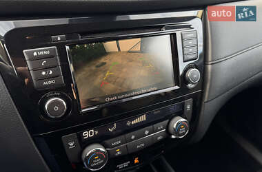 Позашляховик / Кросовер Nissan Rogue 2019 в 