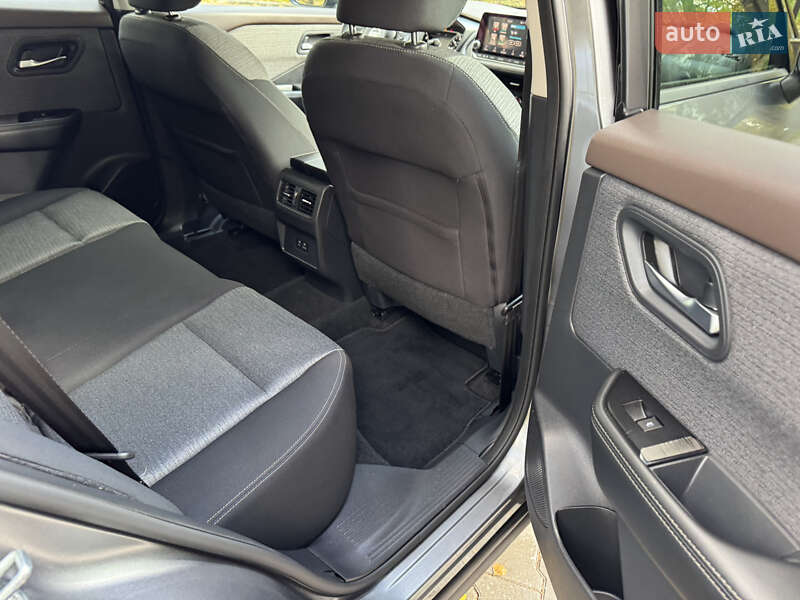 Внедорожник / Кроссовер Nissan Rogue 2020 в Тернополе