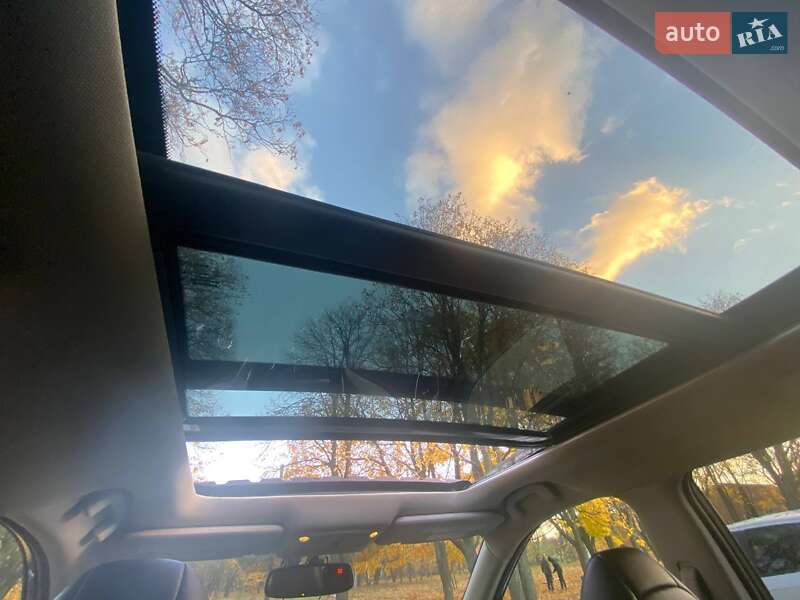 Внедорожник / Кроссовер Nissan Rogue 2015 в Гайвороне