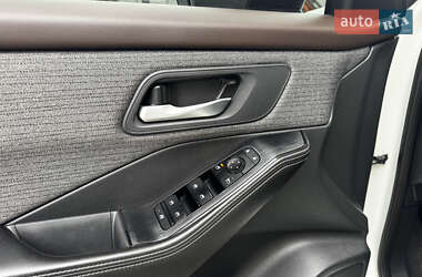 Внедорожник / Кроссовер Nissan Rogue 2021 в 