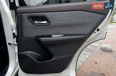 Внедорожник / Кроссовер Nissan Rogue 2021 в 
