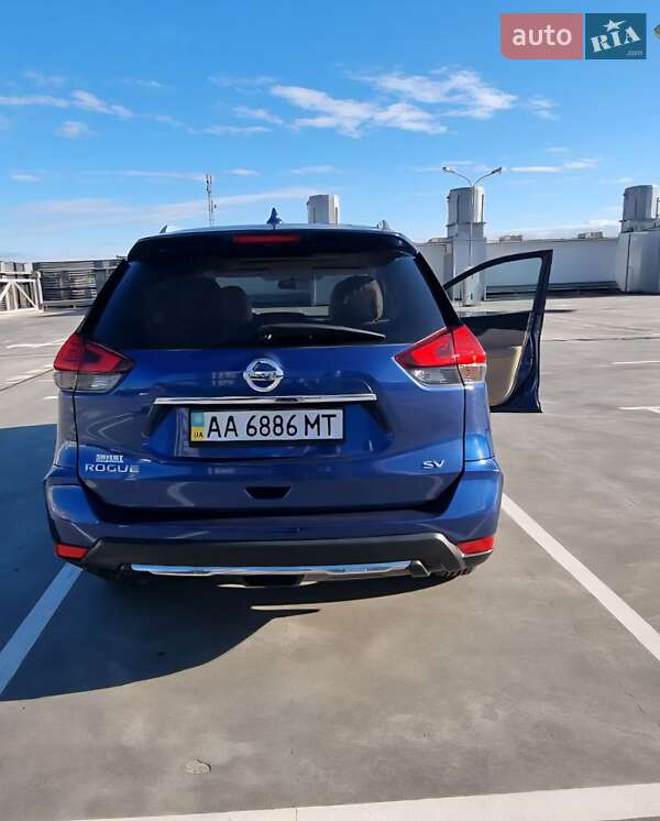 Внедорожник / Кроссовер Nissan Rogue 2016 в Киеве