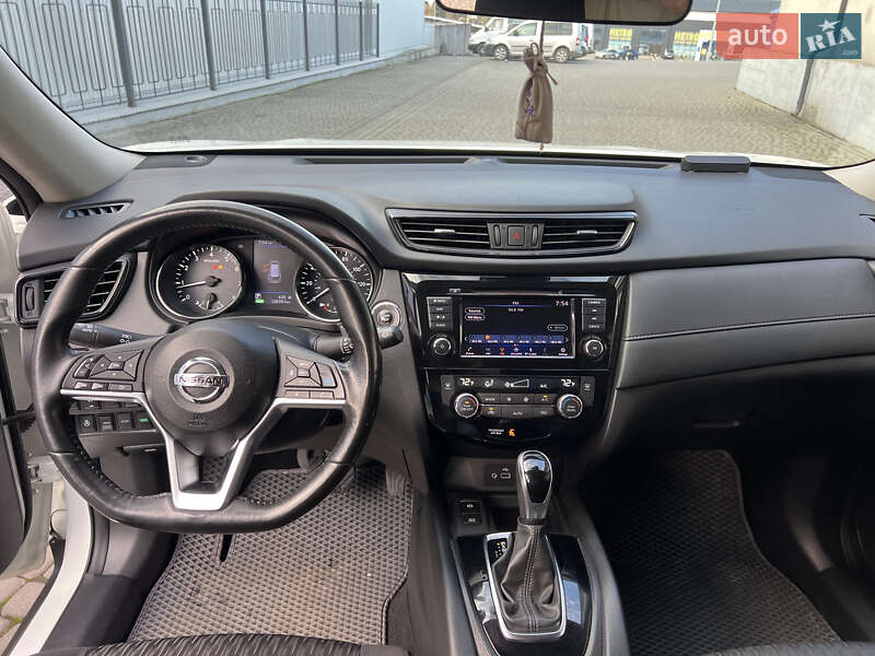 Внедорожник / Кроссовер Nissan Rogue 2019 в Киеве