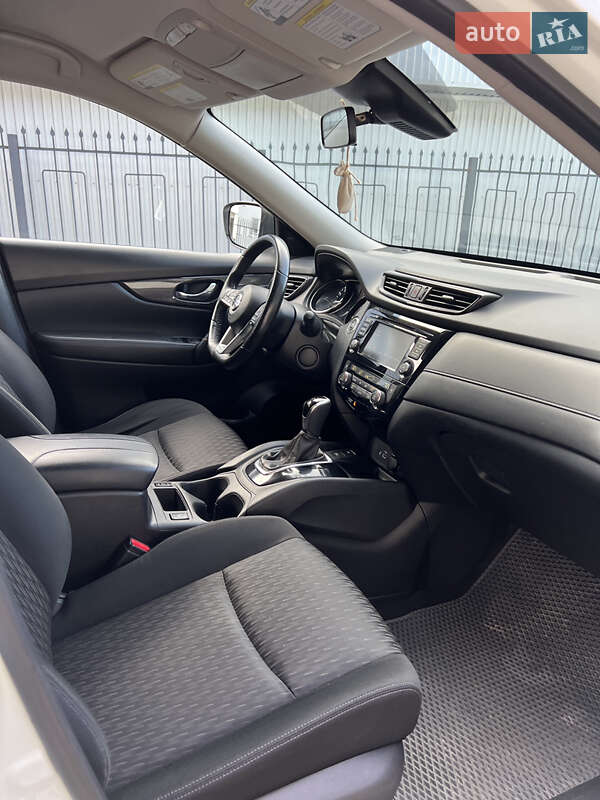 Внедорожник / Кроссовер Nissan Rogue 2019 в Киеве