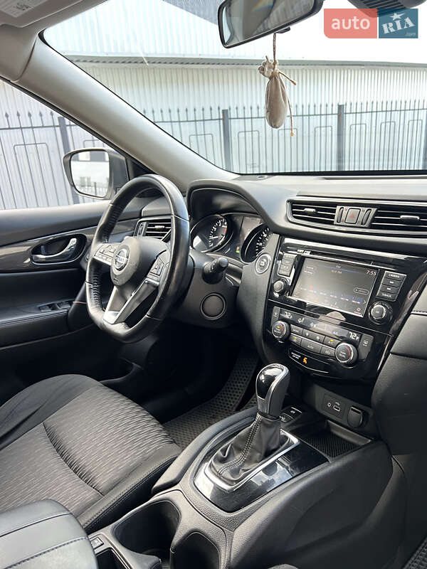 Внедорожник / Кроссовер Nissan Rogue 2019 в Киеве