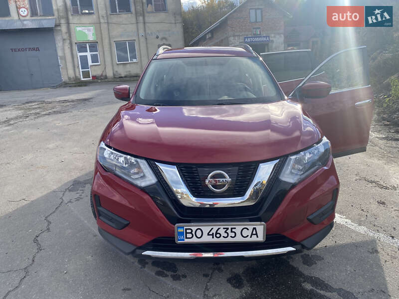 Позашляховик / Кросовер Nissan Rogue 2017 в Бережанах