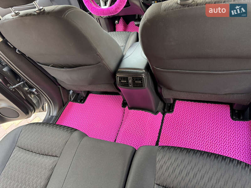 Внедорожник / Кроссовер Nissan Rogue 2019 в Виннице