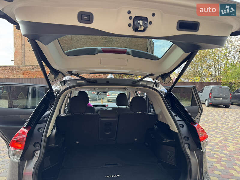 Внедорожник / Кроссовер Nissan Rogue 2019 в Виннице
