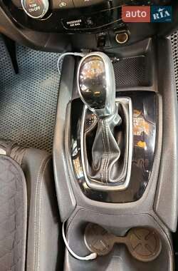 Позашляховик / Кросовер Nissan Rogue 2016 в Хмельницькому