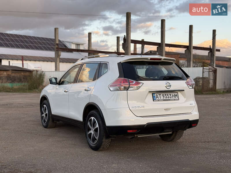 Позашляховик / Кросовер Nissan Rogue 2015 в Івано-Франківську