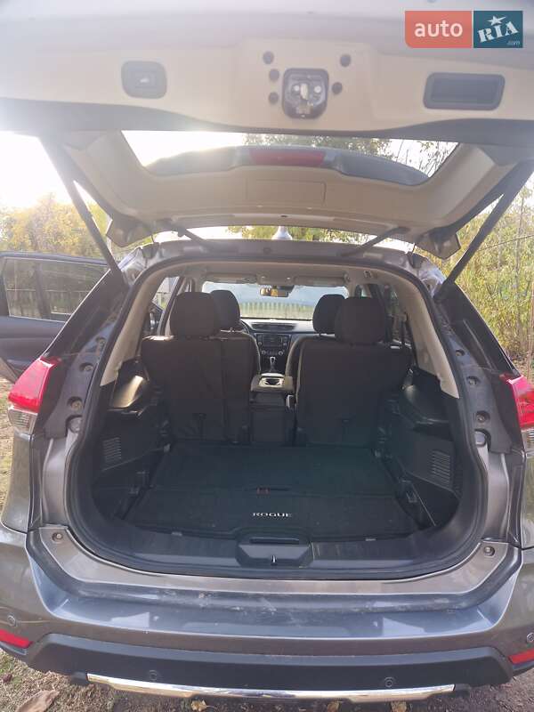 Внедорожник / Кроссовер Nissan Rogue 2020 в Дорогом