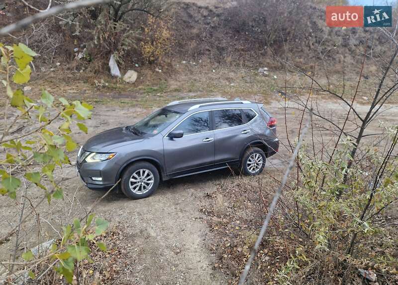 Внедорожник / Кроссовер Nissan Rogue 2020 в Дорогом
