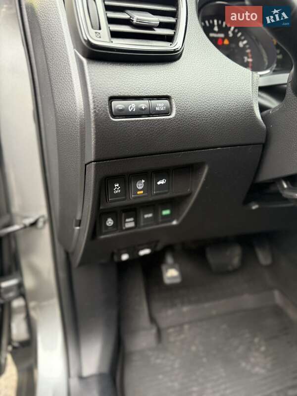 Внедорожник / Кроссовер Nissan Rogue 2017 в Чугуеве фото 10 Внедорожник / Кроссовер Nissan Rogue 2017 в Чугуеве