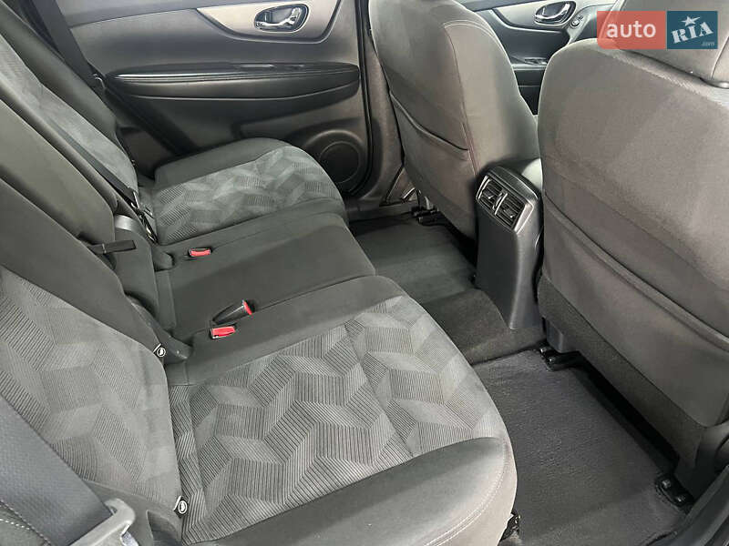 Внедорожник / Кроссовер Nissan Rogue 2016 в Одессе