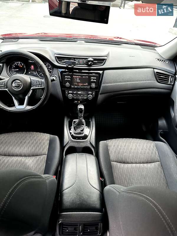 Позашляховик / Кросовер Nissan Rogue 2016 в Вінниці