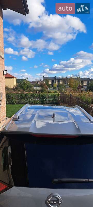 Позашляховик / Кросовер Nissan Rogue 2023 в Львові