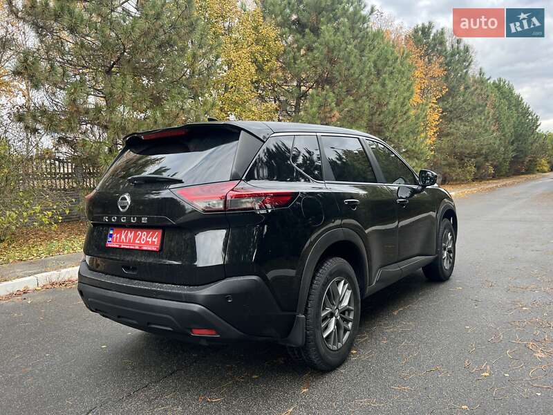 Внедорожник / Кроссовер Nissan Rogue 2021 в Днепре
