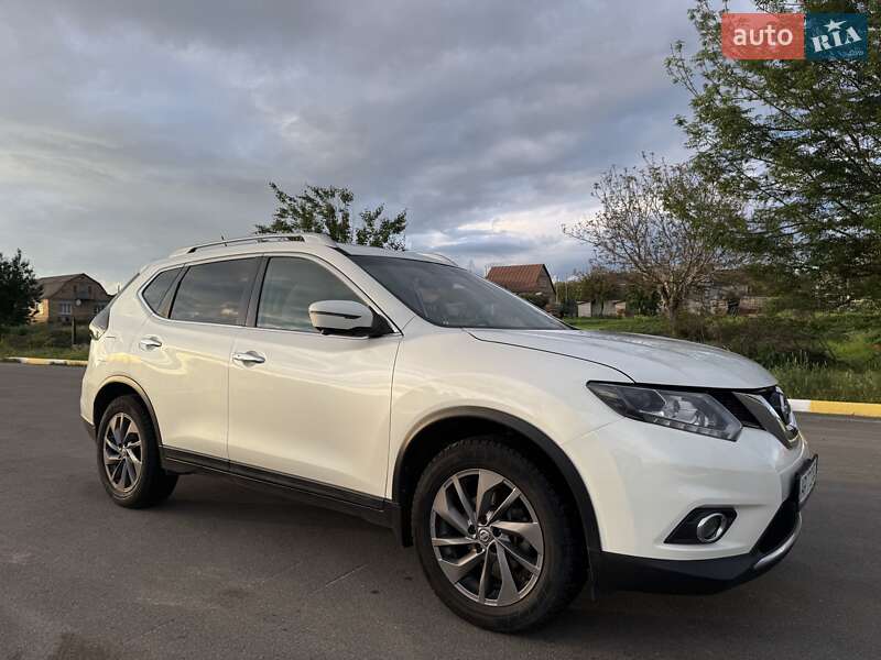 Внедорожник / Кроссовер Nissan Rogue 2016 в Ирпене фото Внедорожник / Кроссовер Nissan Rogue 2016 в Ирпене