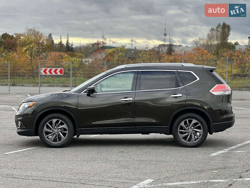 Внедорожник / Кроссовер Nissan Rogue 2016 в Киеве