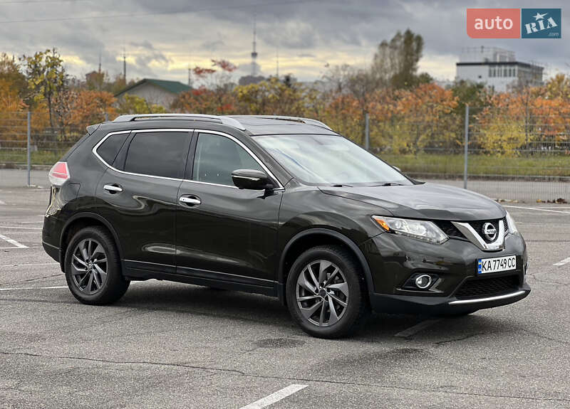 Внедорожник / Кроссовер Nissan Rogue 2016 в Киеве