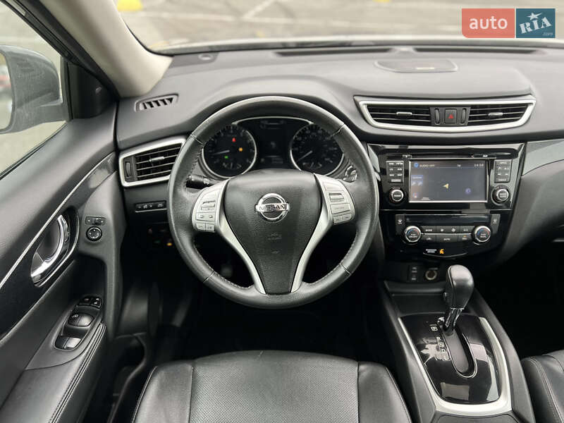 Внедорожник / Кроссовер Nissan Rogue 2016 в Киеве