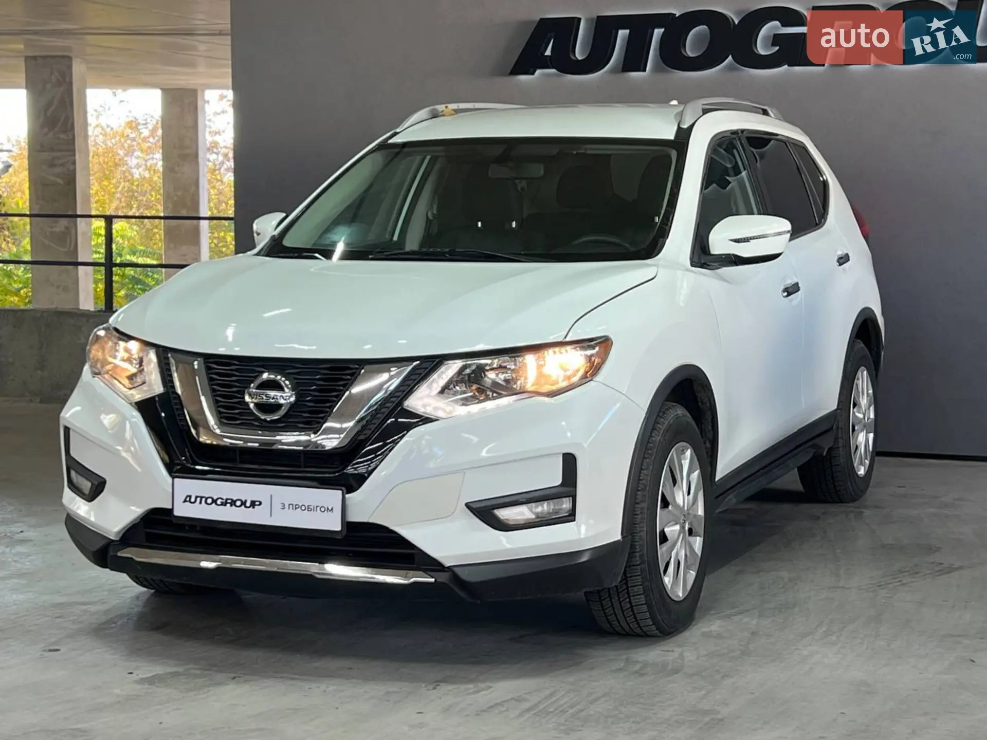 2017 Nissan Rogue - мініатюра 2