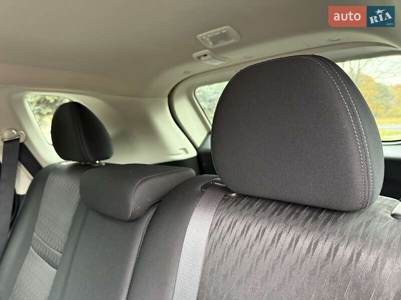 Внедорожник / Кроссовер Nissan Rogue 2017 в Ровно фото 46 Внедорожник / Кроссовер Nissan Rogue 2017 в Ровно